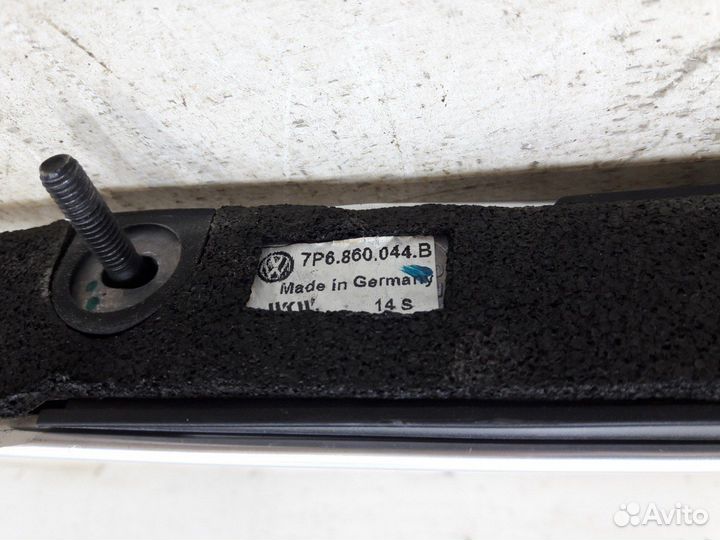 Рейлинг правый Volkswagen Touareg 2 FL 2010-2018