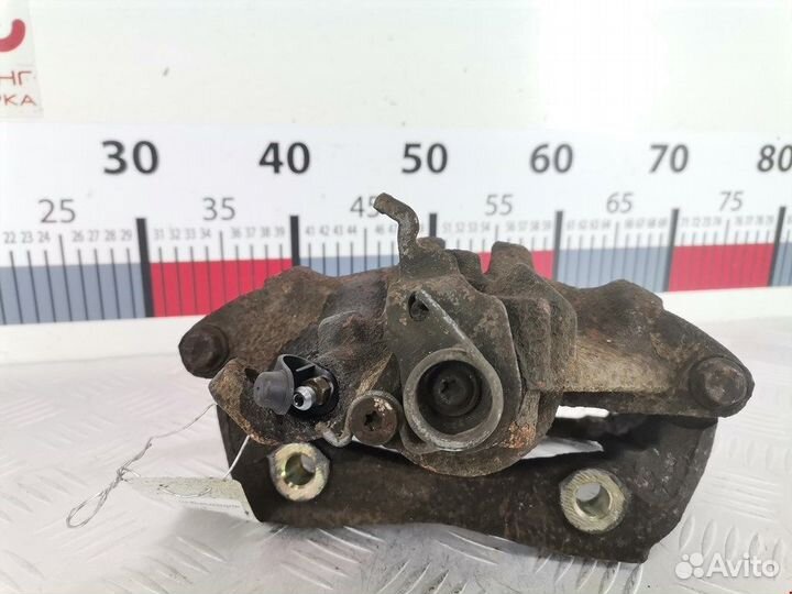 Суппорт передний левый для Peugeot-Citroen C5 1