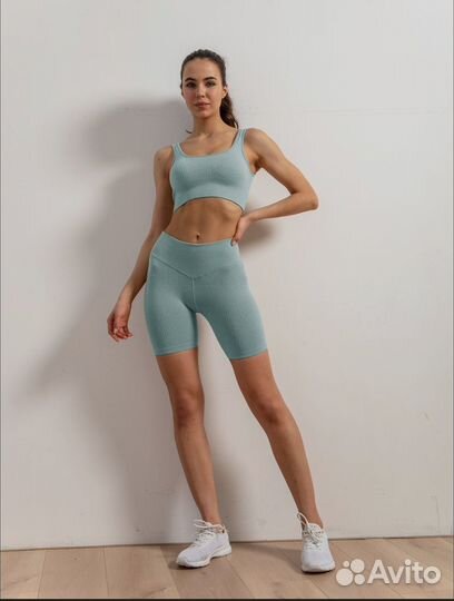 Костюм для фитнеса и йоги 44 (4 предмета)