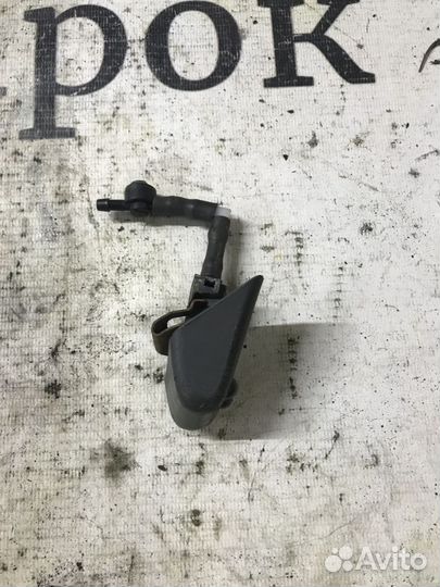 Форсунка омывателя фары Nissan Pathfinder