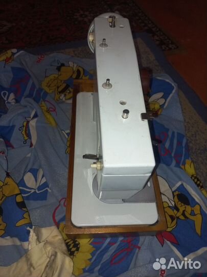 Швейная машина Чайка 134