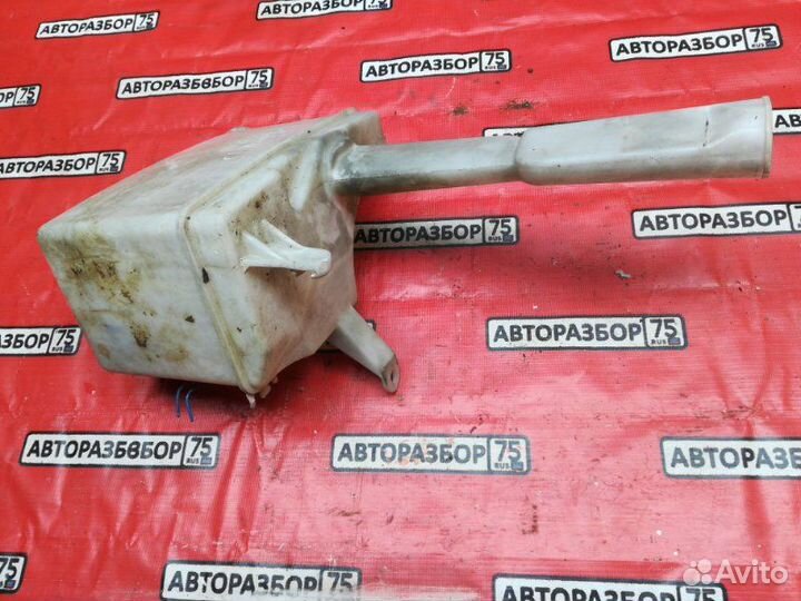 Бачок омывателя Toyota Crown JZS151 1jzge