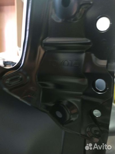 Крыло переднее правое Toyota Camry v70