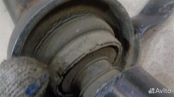 Вал карданный задний Volkswagen Phaeton