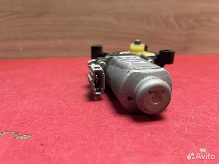 Моторчик стеклоподъемника Volkswagen Polo (6R1 Sed