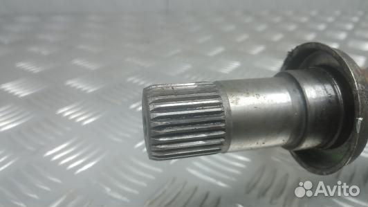 Привод передний правый honda civic 8 (YBE02N101)