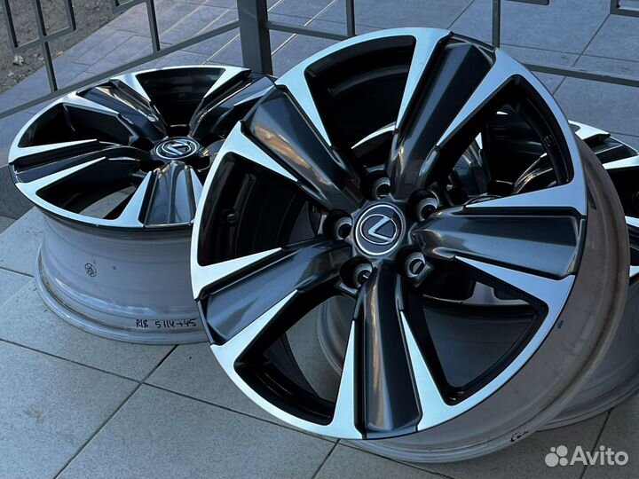 Оригинал С японии lexus UX единственные по РФ