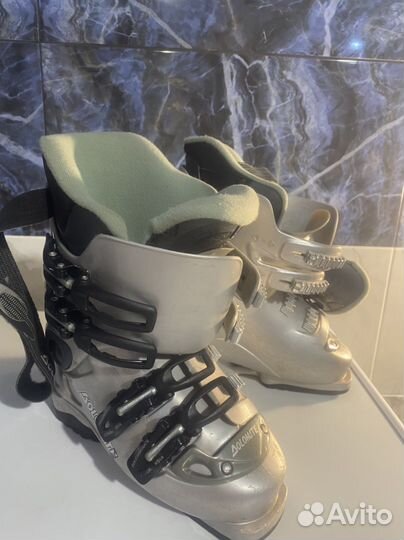 Горнолыжные ботинки детские