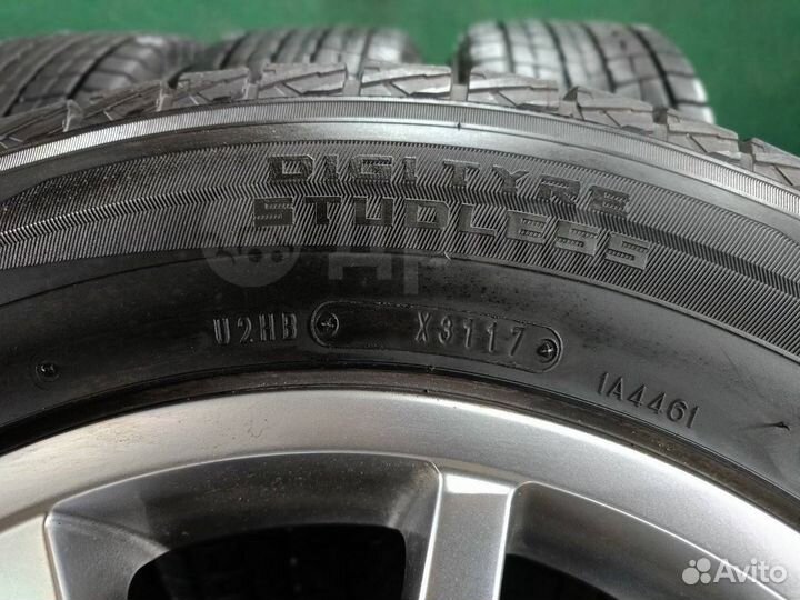 Dunlop Winter Maxx SJ8 215/65 R16 98Q