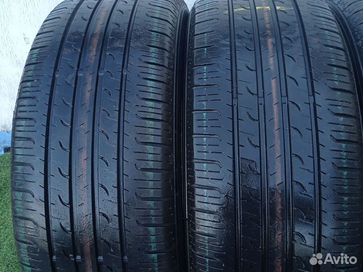 Goodyear EfficientGrip SUV 4x4 225/55 R19 99V