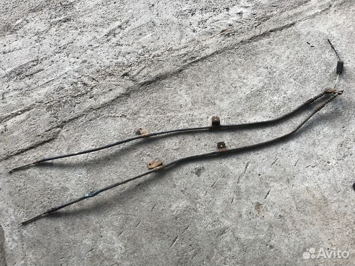 Трос ручника Nissan Sunny B12 1987 г.в