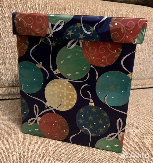 Коробка подарочная новогодняя