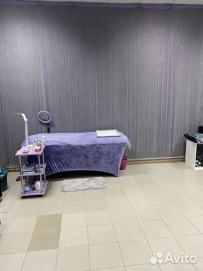 В студию требуется master бровист/визажист