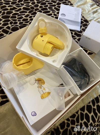 Молокоотсос электрический Medela Mini Electric