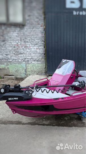 Лодка BRO console S 4.2