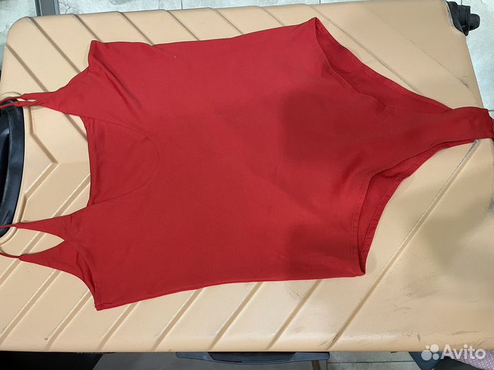 Женское боди в красном цвете