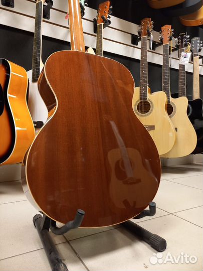 Акустическая гитара