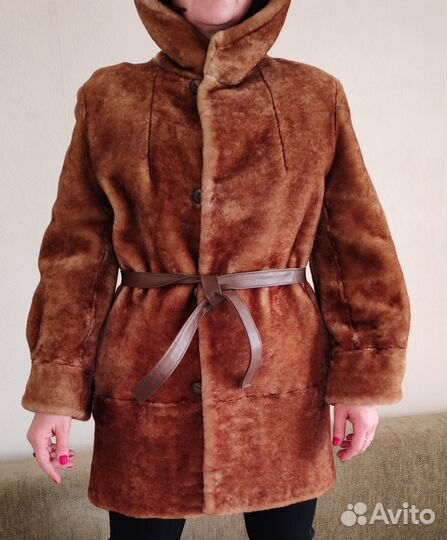 Шуба мутоновая с капюшоном