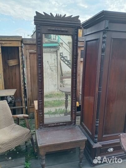 Старинная антикварная мебель