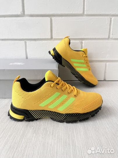 Новые кроссовки Adidas