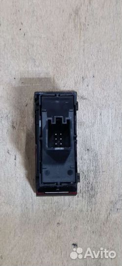 Кнопка аварийной сигнализации Skoda Octavia A7рест