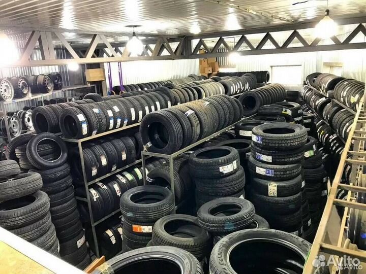 Kumho WinterCraft Ice Wi51 215/55 R16