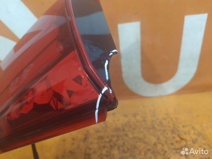 Фонарь внутренний правый Mitsubishi Outlander 3