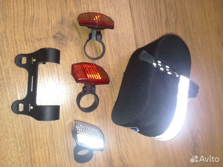 Велосумка и отражатели, велозамок