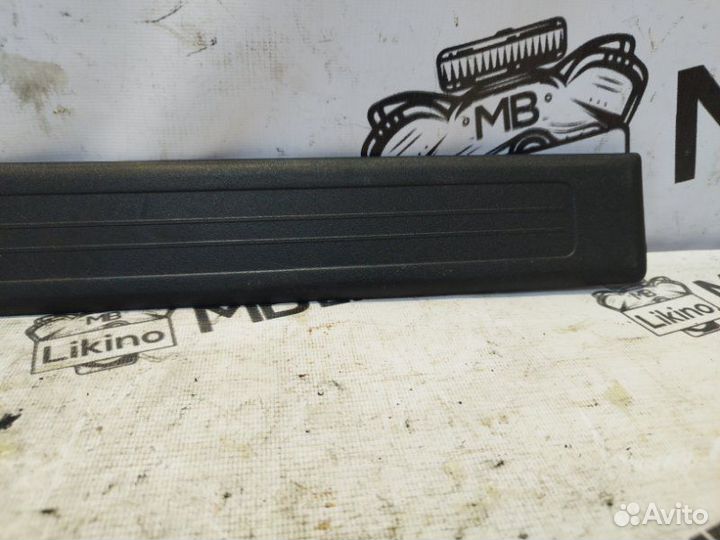 Накладка порога задняя правая Mercedes Gl X164