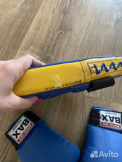 Кимоно и перчатки