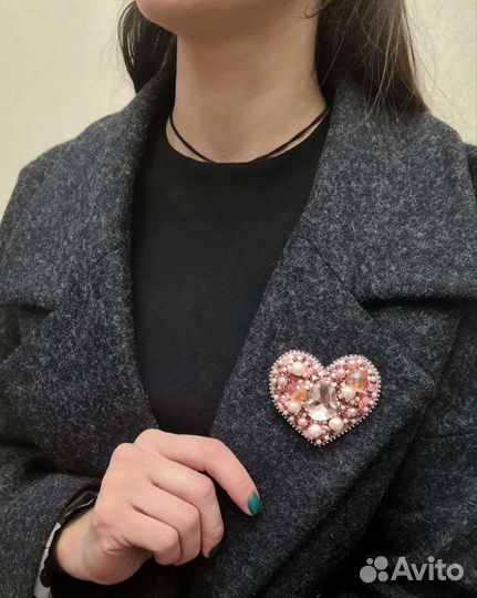 Брошь из бисера сердце