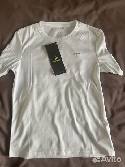 Спортивные вещи для мальчика р. 140