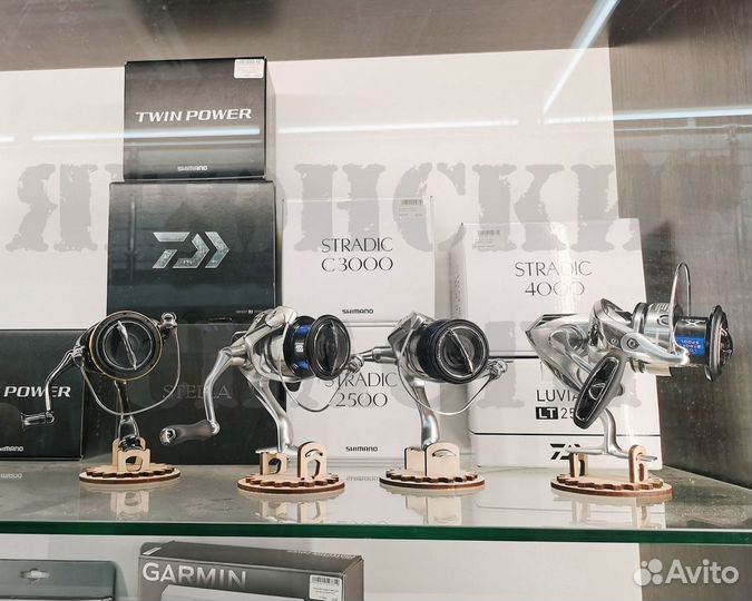 Большой выбор рыболовных катушек