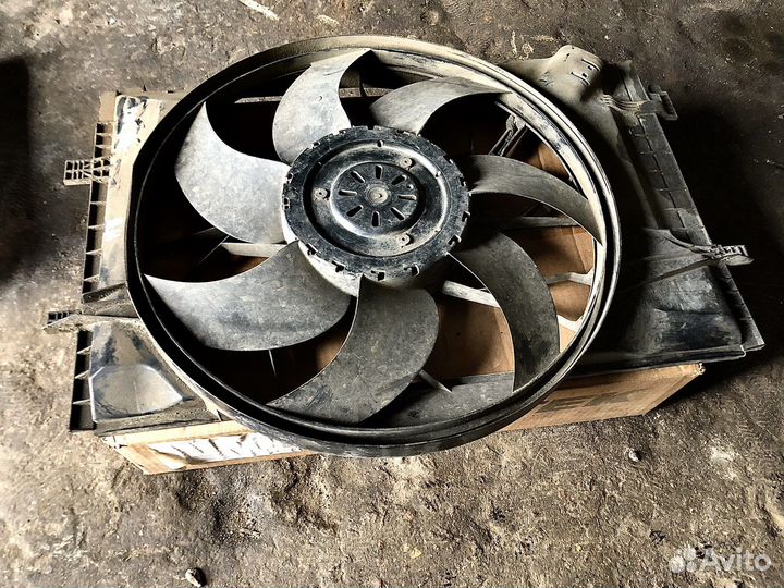 Вентилятор радиатора Mercedes-Benz C-Class W203