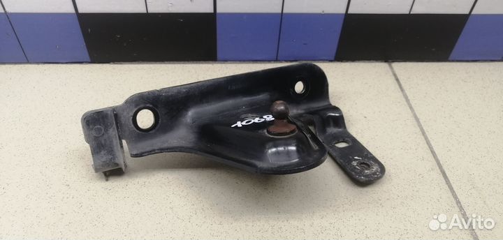 Кронштейн (сопут. товар) Land Cruiser (150) -Prado