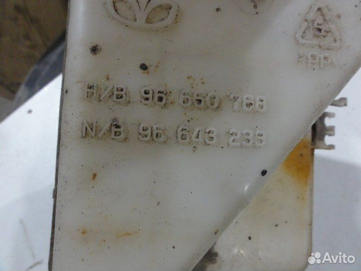 Бачок омывателя лобового стекла Chevrolet Aveo