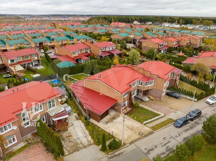 Таунхаус 160 м² на участке 2,6 сот.