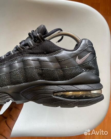 Nike Air Max 96 triple black