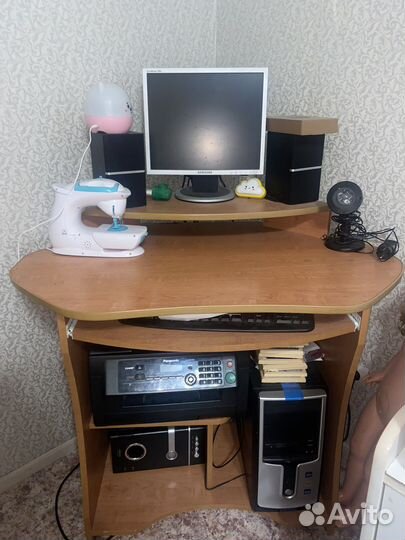 Компьютер со столом