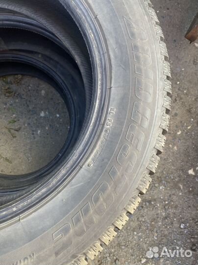 Bridgestone Ice Cruiser 7000 225/65 R17