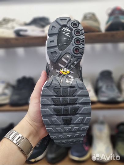 Кроссовки Nike Air Max Tn+