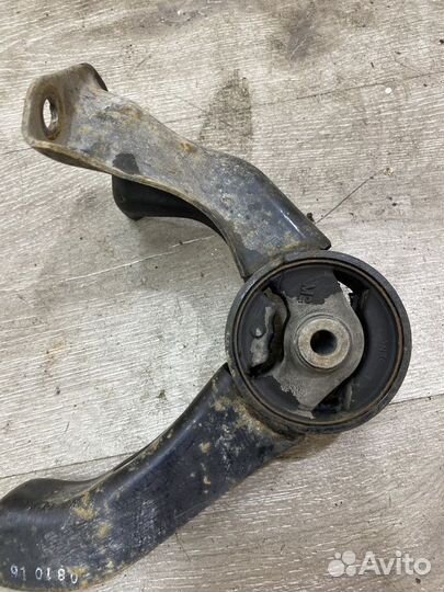 Опора кпп Mitsubishi Lancer