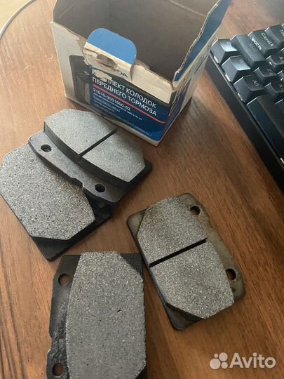 Комплект колодок переднего тормоза
