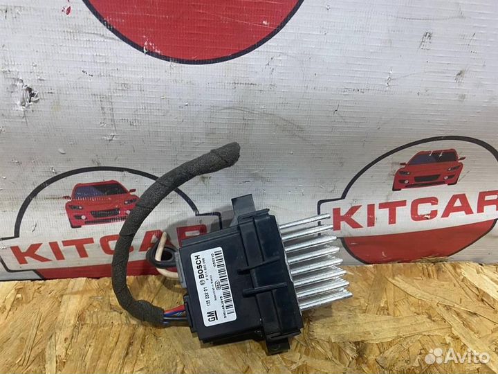 Резистор отопителя Opel Astra J