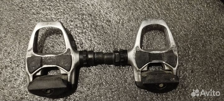 Контактные педали shimano R540