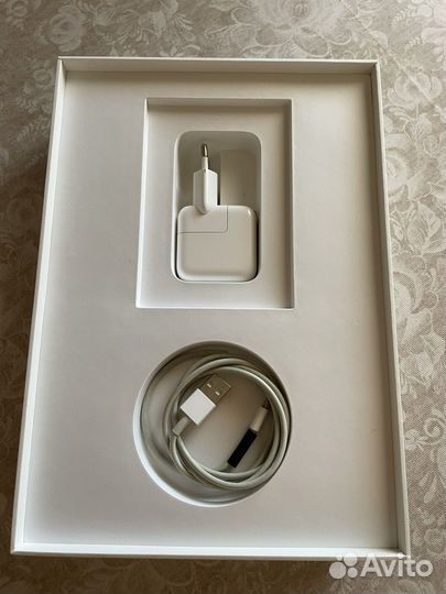 Apple iPad 7 32gb Gold