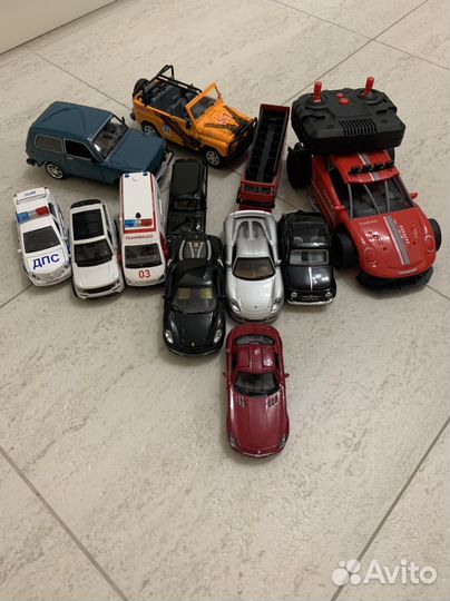 Машинки металлические пакетом