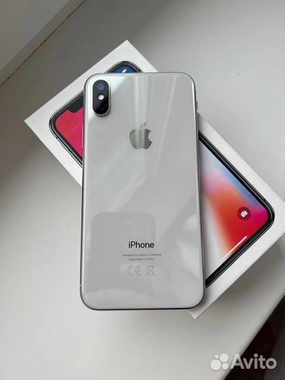 iPhone X, 64 ГБ