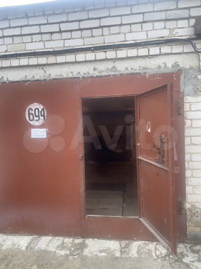 Гараж, > 30 м²