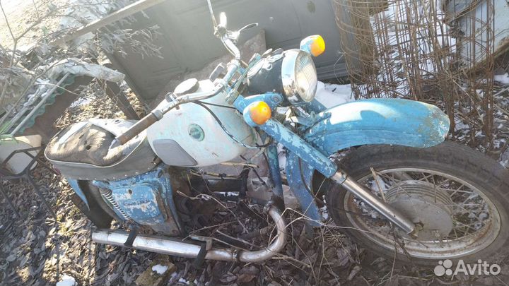 Два мотоцикла Иж Юпитер-3 с коляской